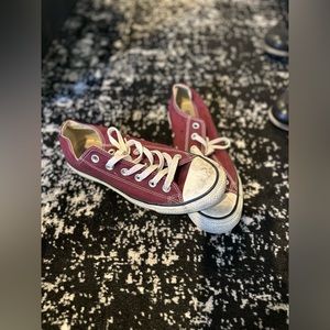 Maroon Converse (8)